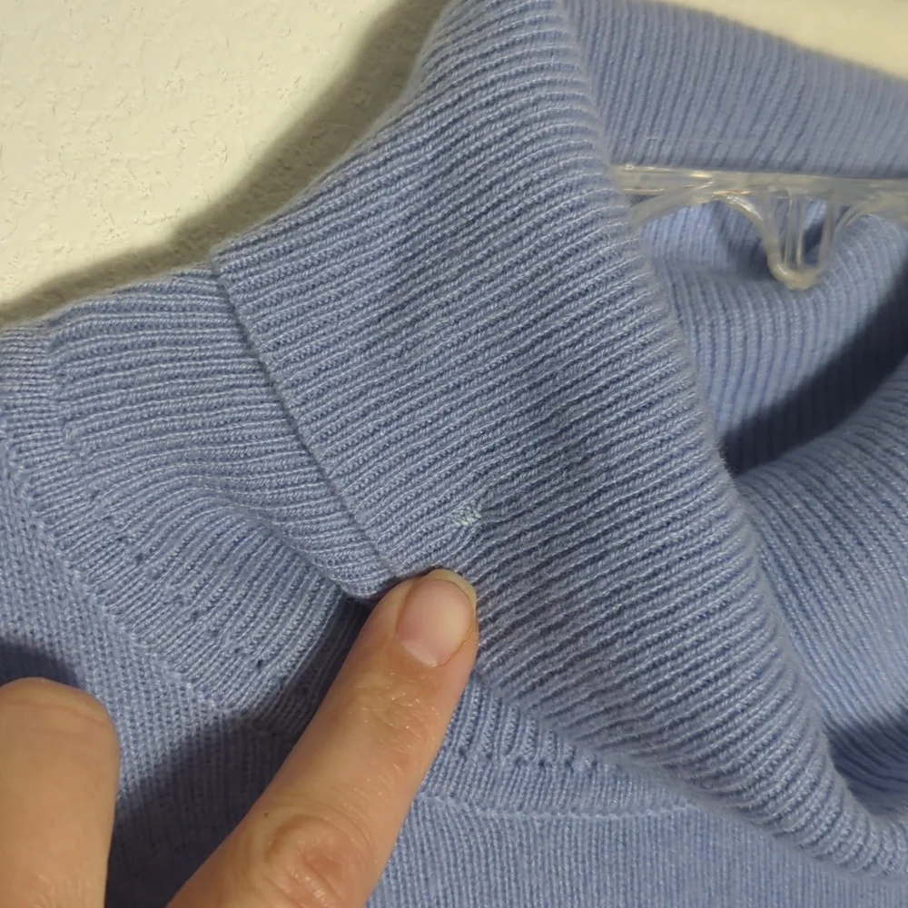 Talbots Women's Turtleneck Sweater 100% Cashmere‎ Powder Blue Quiet Luxury Large